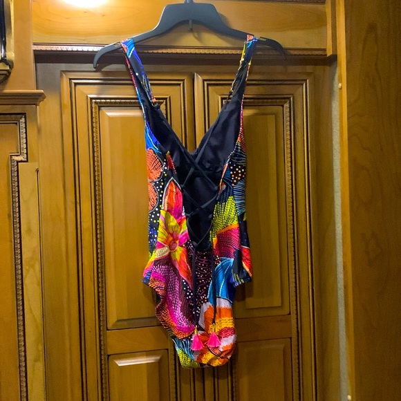 NWOT La Blanca Sunlit Soiree Over The Shoulder One Piece Size 6 - Picture 6 of 10